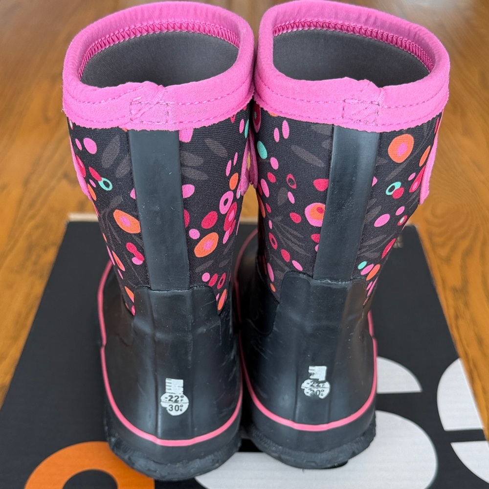 BOGS Girls Size 1 Grasp Cattail Black and Pink Waterproof Boots - Picture 5 of 8